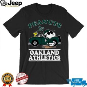 Seattle Mariners Snoopy Peanuts Car Baseball T Shirt