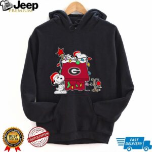 Snoopy Georgia Bulldogs Christmas Shirt 2025 Holiday Football Gift Tee