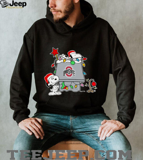Snoopy Ohio State Buckeyes Christmas Shirt 2025 Holiday Football Gift Tee