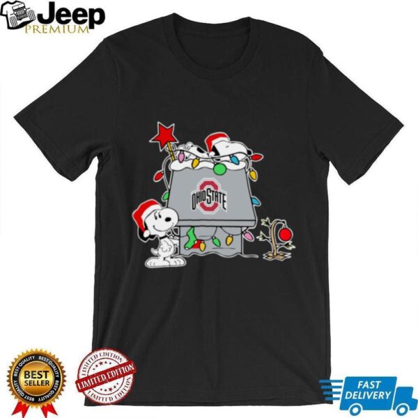 Snoopy Ohio State Buckeyes Christmas Shirt 2025 Holiday Football Gift Tee
