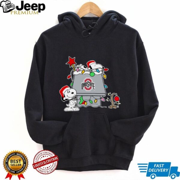 Snoopy Ohio State Buckeyes Christmas Shirt 2025 Holiday Football Gift Tee