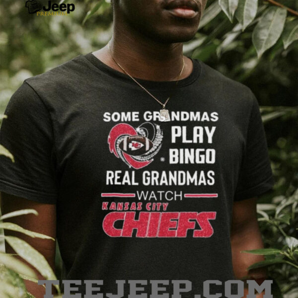 Some Grandmas Play Bingo Real Grandmas Watch Kansas City Chiefs Diamond Heart 2025 T shirt