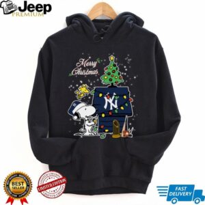 New York Yankees Merry Christmas With Snoopy Baby T Shirt