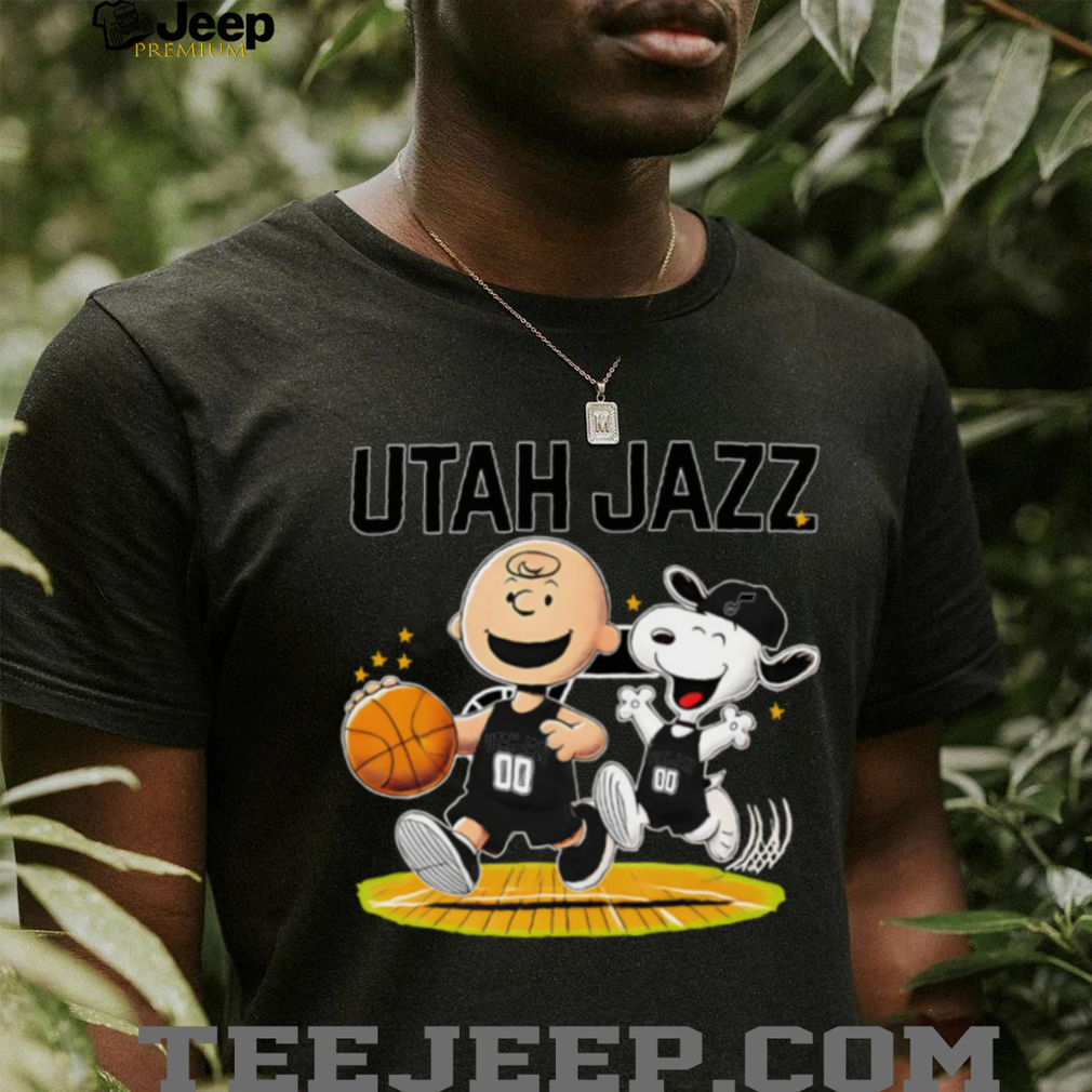 Utah Jazz X Charlie Brown And Snoopy Playing Basketball Shirt Utah Jazz X Charlie Brown And Snoopy Playing Basketball Shirt