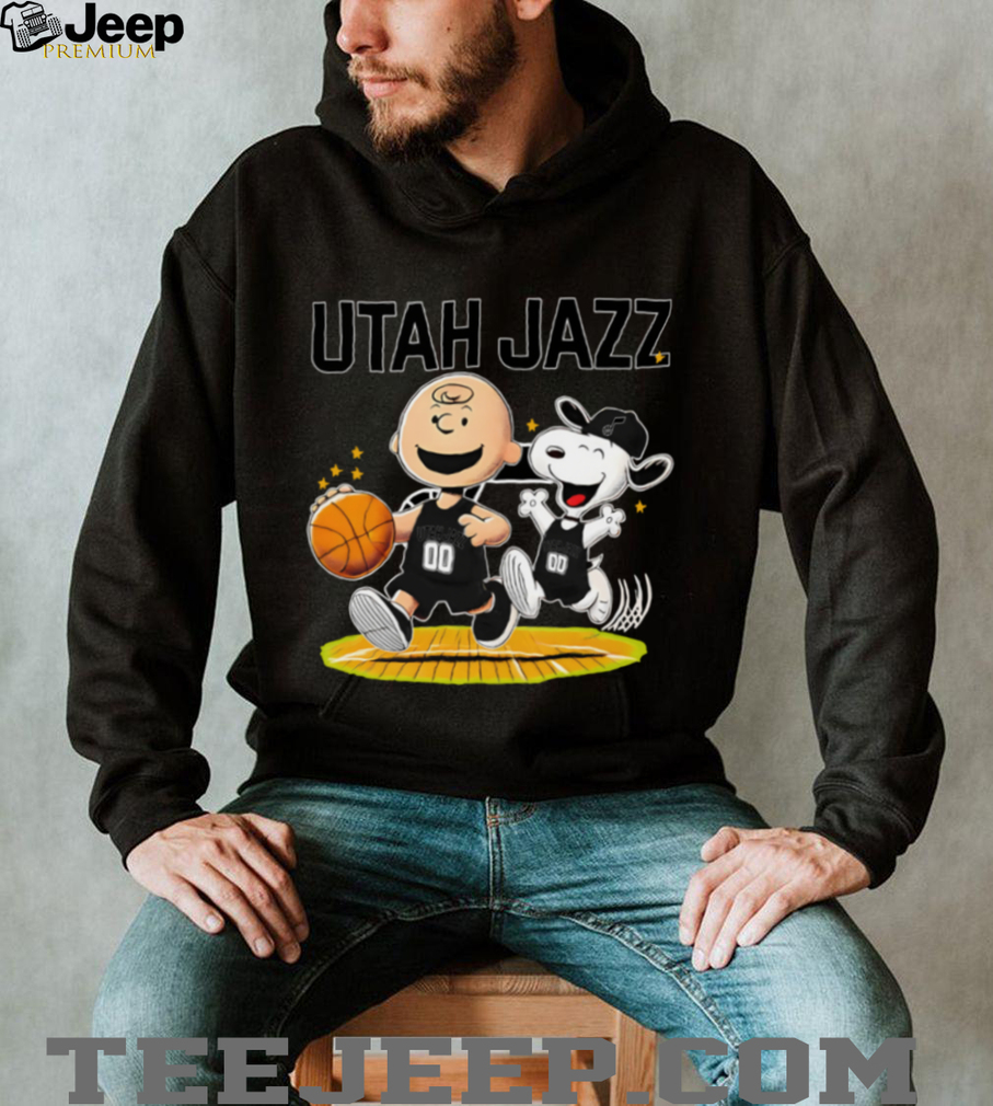 Utah Jazz X Charlie Brown And Snoopy Playing Basketball Shirt Utah Jazz X Charlie Brown And Snoopy Playing Basketball Shirt