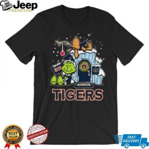 Auburn Tigers Grinch and Snoopy Nuts Welcome Christmas T Shirt