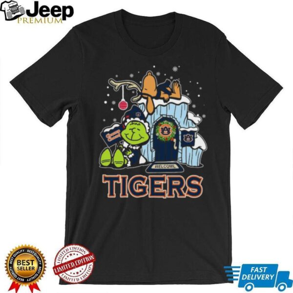 Auburn Tigers Grinch and Snoopy Nuts Welcome Christmas T Shirt