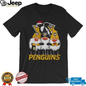 Gnome Santa hat Pittsburgh Penguins NHL Hockey 2025 cartoon Merry Christmas shirt