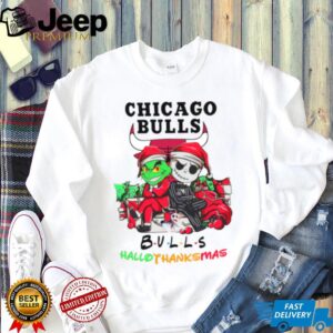 Grinch And Jack Chicago Bulls Friends HalloThanksMas T Shirt