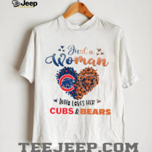 Hearts Never Underestimate A Woman Who Loves The Chicago Bears And Chicago Cubs Shirt