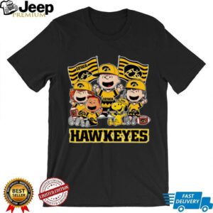 Iowa Hawkeyes Shop Snoopy Charlie Brown And Friends Hawkeyes Flags T Shirt