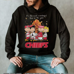 Kansas City Chiefs Snoopy Peanuts Christmas T Shirt