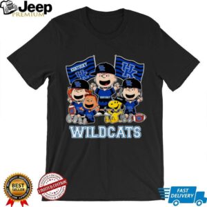 Kentucky Wildcats Shop Snoopy Charlie Brown And Friends Wildcats Flags T Shirt