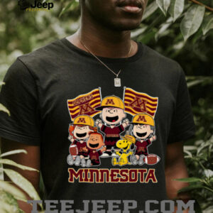 Minnesota Golden Gophers Shop Snoopy Charlie Brown And Friends Gophers Flags T Shirt