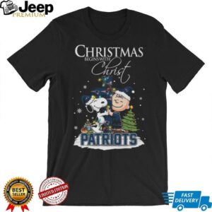 New England Patriots Snoopy Begins With Christ And Friends Peanuts Christmas Shirt