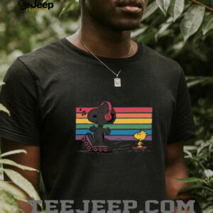 Peanuts Snoopy Roller Skating Rainbow Women's T Shirt