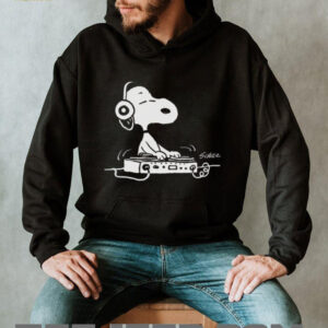 Peanuts   Stereo Snoopy DJ T shirt