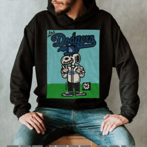 Snoopy Los Angeles Dodgers peace hands MLB Baseball World Series 2025 shirt