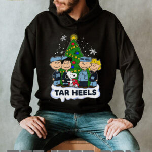 Tar Heels Peanuts Snoopy and Friends Christmas T Shirt