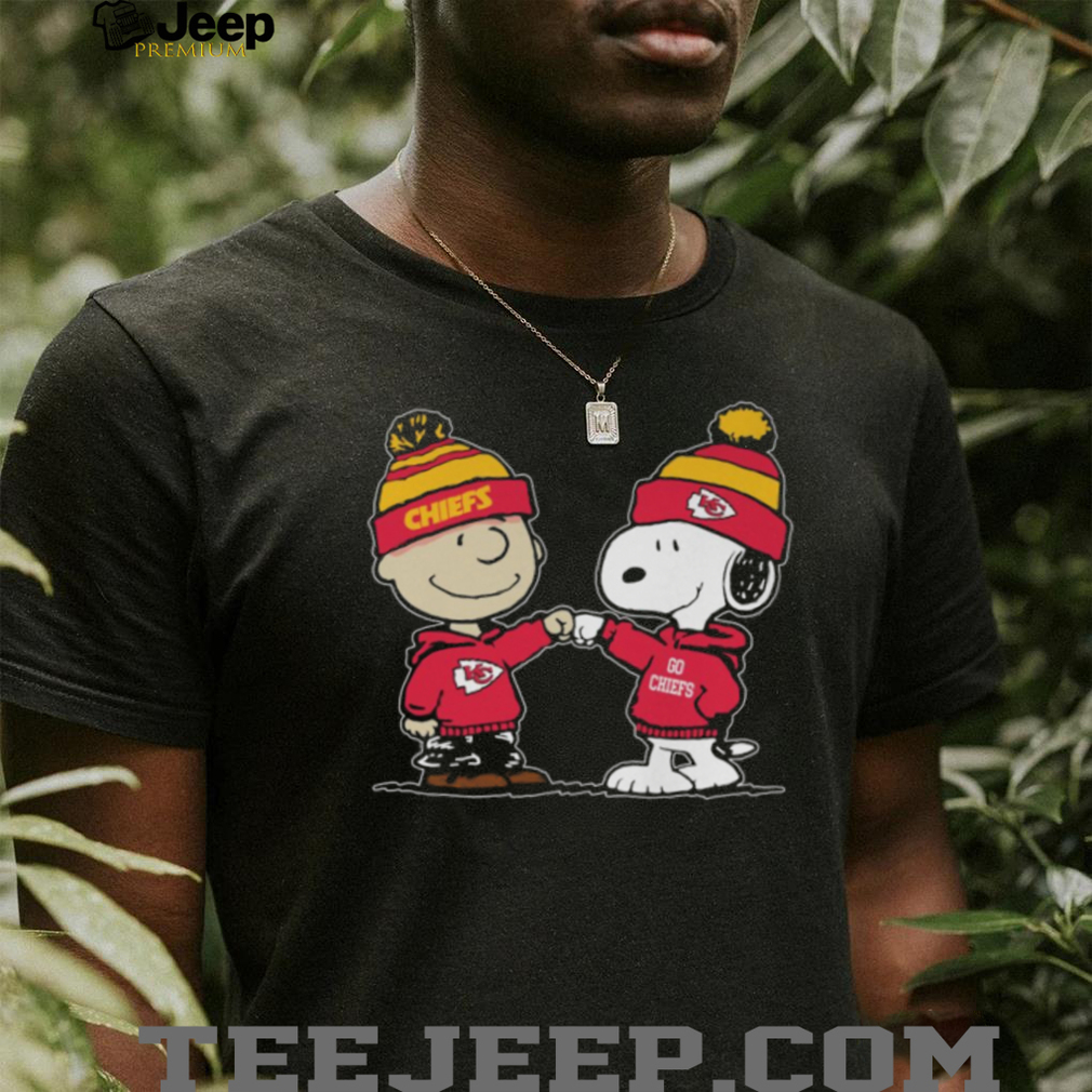 Charlie Brown and Snoopy Kansas City Chiefs Fist Bump T Shirt Charlie Brown and Snoopy Kansas City Chiefs Fist Bump T Shirt