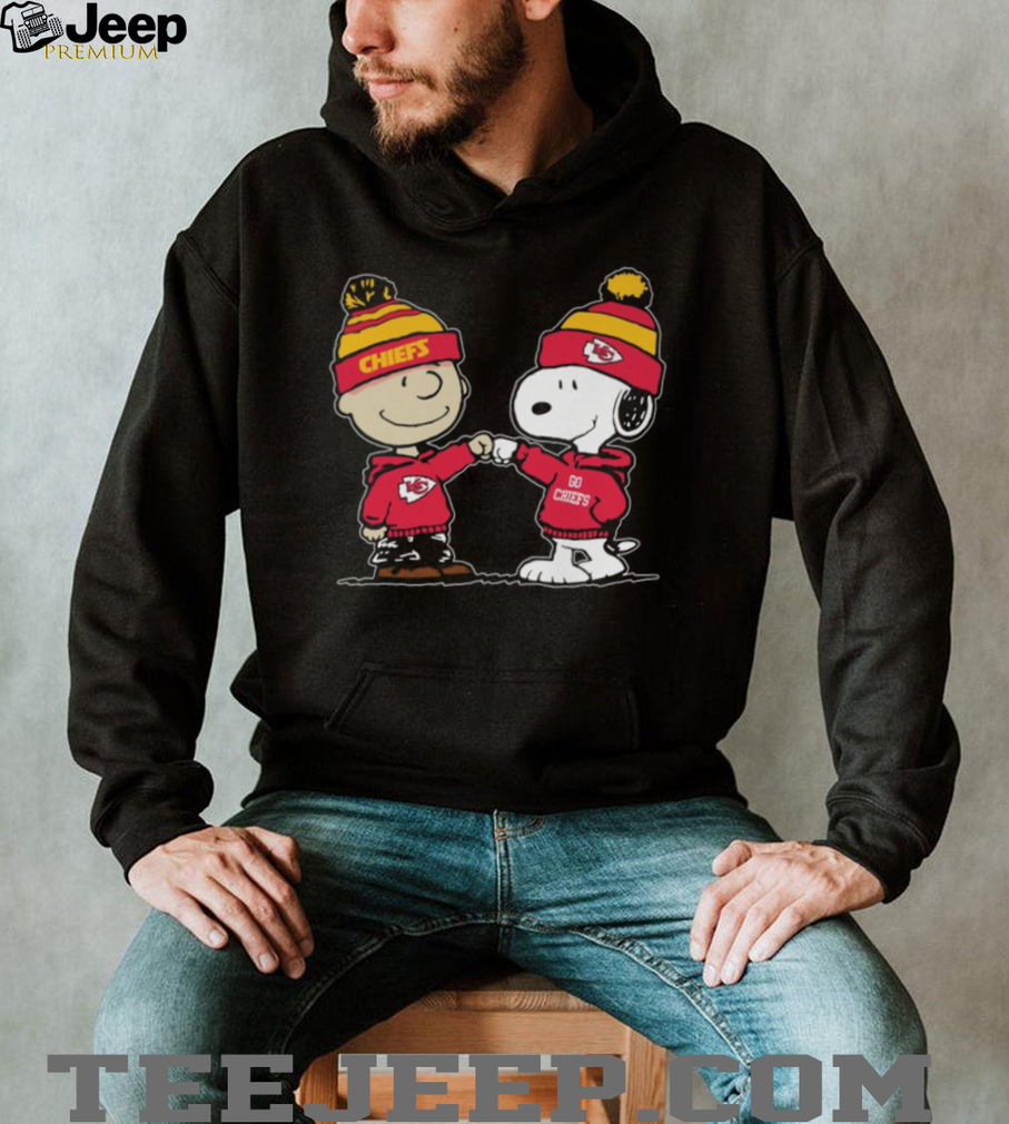 Charlie Brown and Snoopy Kansas City Chiefs Fist Bump T Shirt Charlie Brown and Snoopy Kansas City Chiefs Fist Bump T Shirt