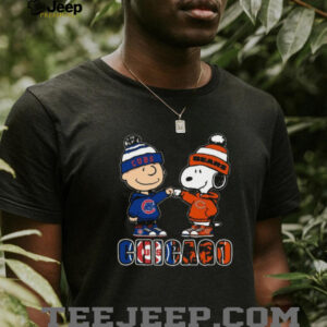 Chicago Cubs & Bears Peanuts Fist Bump T Shirt