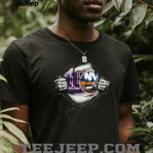 New York Islanders Ripped Logo T Shirt