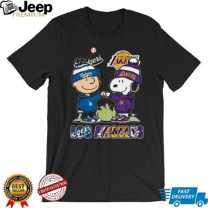 New York Yankees & Knicks Peanuts Snoopy Charlie Brown Fist Bump T Shirt