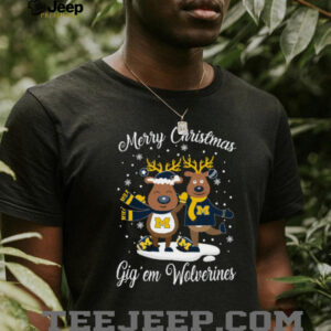 Official Michigan Wolverines 2025 NCAA Merry Christmas Shirt Official Michigan Wolverines 2025 NCAA Merry Christmas Shirt