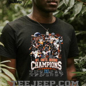 Roaring to Victory Official 2025 NFC North Champs Gear