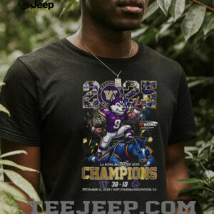 Washington Huskies vs Boise State Broncos 38 10 2025 LA bowl belt after Champions shirt Washington Huskies vs Boise State Broncos 38 10 2025 LA bowl belt after Champions shirt