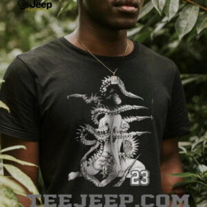 Cyberpunk Mecha Girl Centipede Spine Bio Mechanical T shirt