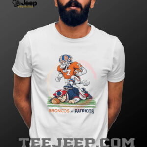 Denver Broncos Mascot vs New England Patriots Football Rivalry Graphic T Shirt Denver Broncos Mascot vs New England Patriots Football Rivalry Graphic T Shirt