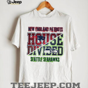 New England Patriots vs Seattle Seahawks House Divided T Shirt