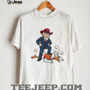 Ole Miss Rebels beat Miami Hurricanes Football mascot CFP Semifinal shirt Ole Miss Rebels beat Miami Hurricanes Football mascot CFP Semifinal shirt