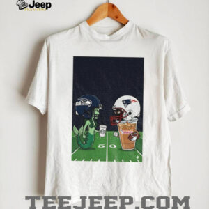 Seahawks vs Patriots Mermaid vs Dunkin’ Donuts Coffee Rivalry Football T Shirt Seahawks vs Patriots Mermaid vs Dunkin’ Donuts Coffee Rivalry Football T Shirt