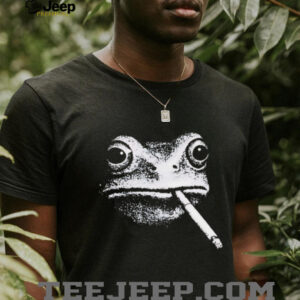 Smoking Frog Vintage Aesthetic T Shirt Grumpy Toad Black and White Design