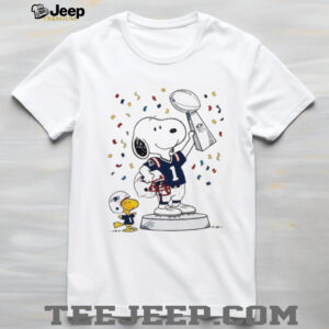 Snoopy New England Patriots Super Bowl Trophy Champion T Shirt