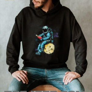 Astronaut Reading Book on the Moon T Shirt Outer Space Galaxy Aesthetic Tee