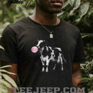 Cow Blowing Pink Bubblegum Retro Animal Graphic T Shirt