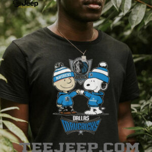 Dallas Mavericks Charlie Brown and Snoopy Fist Bump NBA Shirt Dallas Mavericks Charlie Brown and Snoopy Fist Bump NBA Shirt