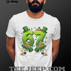 Lucky 67 Leprechaun Hands Gold Coins St. Patrick's Day T Shirt