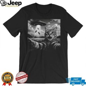 Alien Abduction Cat Selfie UFO Sunflower Field Funny Black and White T Shirt Alien Abduction Cat Selfie UFO Sunflower Field Funny Black and White T Shirt