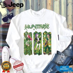 HUNTRX Anime Girls St. Patrick's Day Green Clover Aesthetic T Shirt