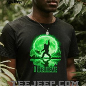 I Believe Bigfoot Rock On Silhouette Green Moon T Shirt