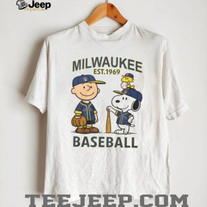Milwaukee Brewers Baseball Peanuts Charlie Brown and Snoopy Fan T Shirt Milwaukee Brewers Baseball Peanuts Charlie Brown and Snoopy Fan T Shirt