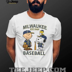 Milwaukee Brewers Baseball Peanuts Charlie Brown and Snoopy Fan T Shirt