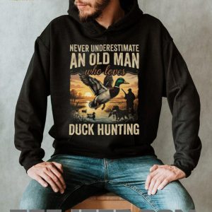 Never Underestimate An Old Man Who Loves Duck Hunting Mallard T Shirt