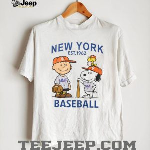 New York Mets Baseball Peanuts Charlie Brown and Snoopy Fan T Shirt New York Mets Baseball Peanuts Charlie Brown and Snoopy Fan T Shirt