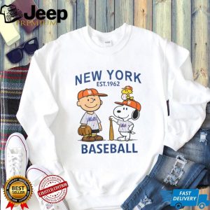 New York Mets Baseball Peanuts Charlie Brown and Snoopy Fan T Shirt